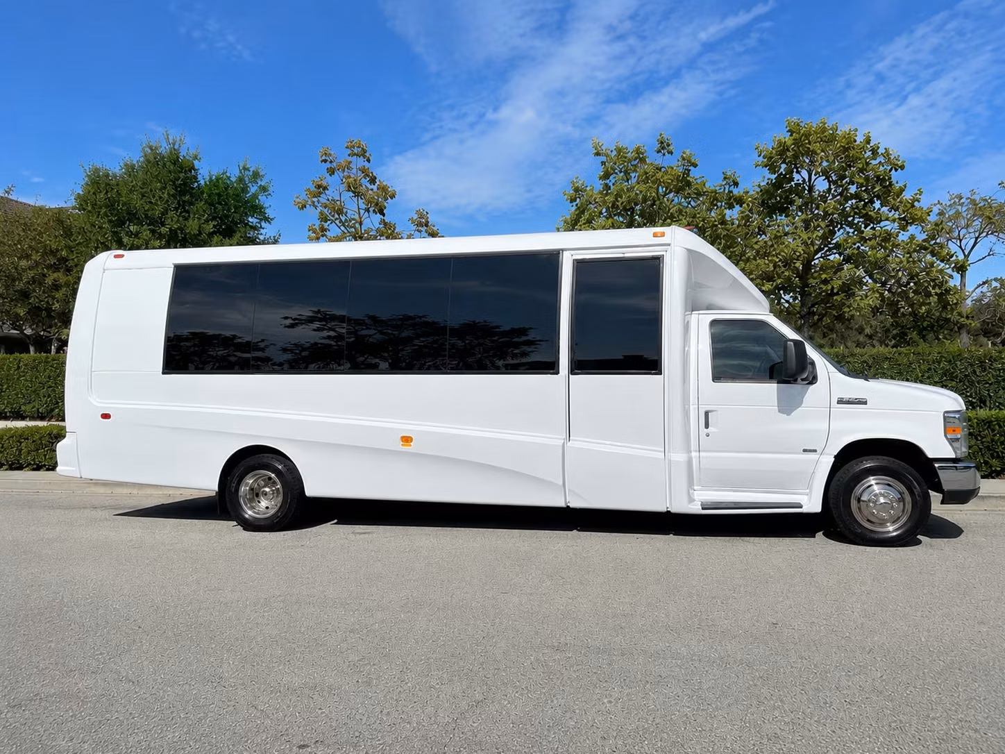 15 passenger minibus