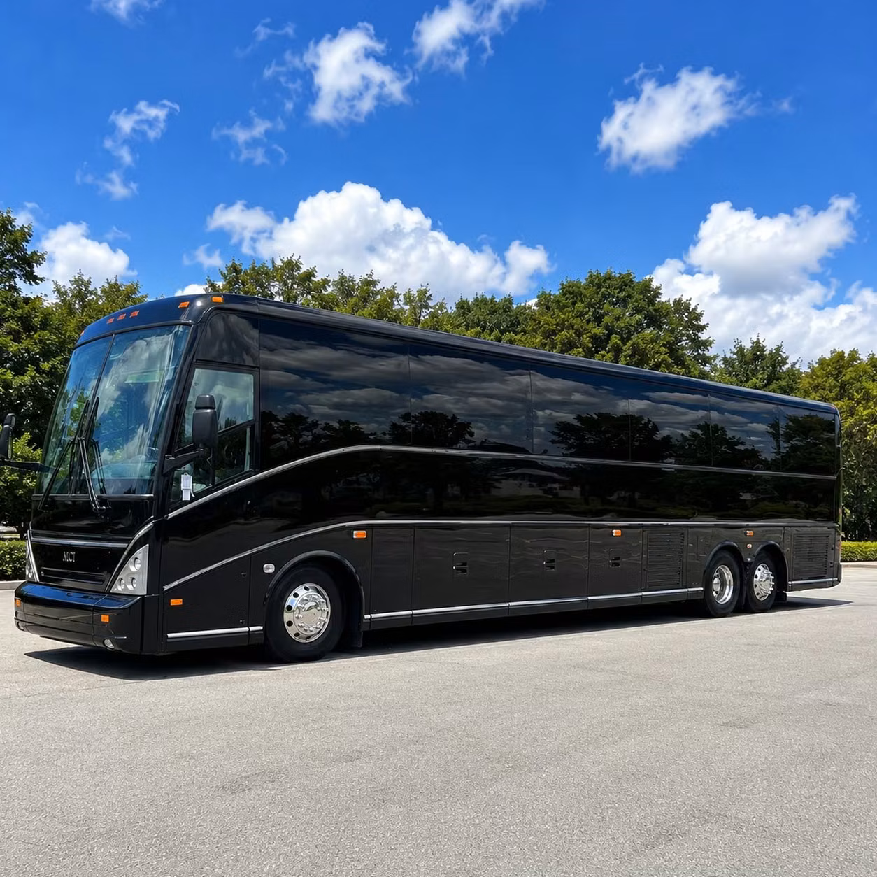 airport shuttle transportation to msp for shakopee corporate travelers
