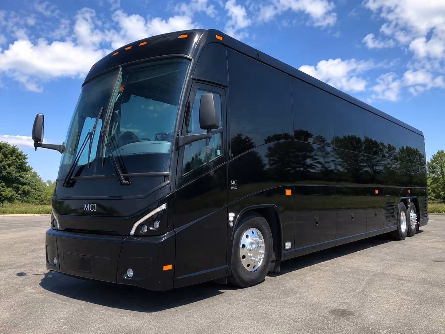 school field trip charter bus rentals in shakopee