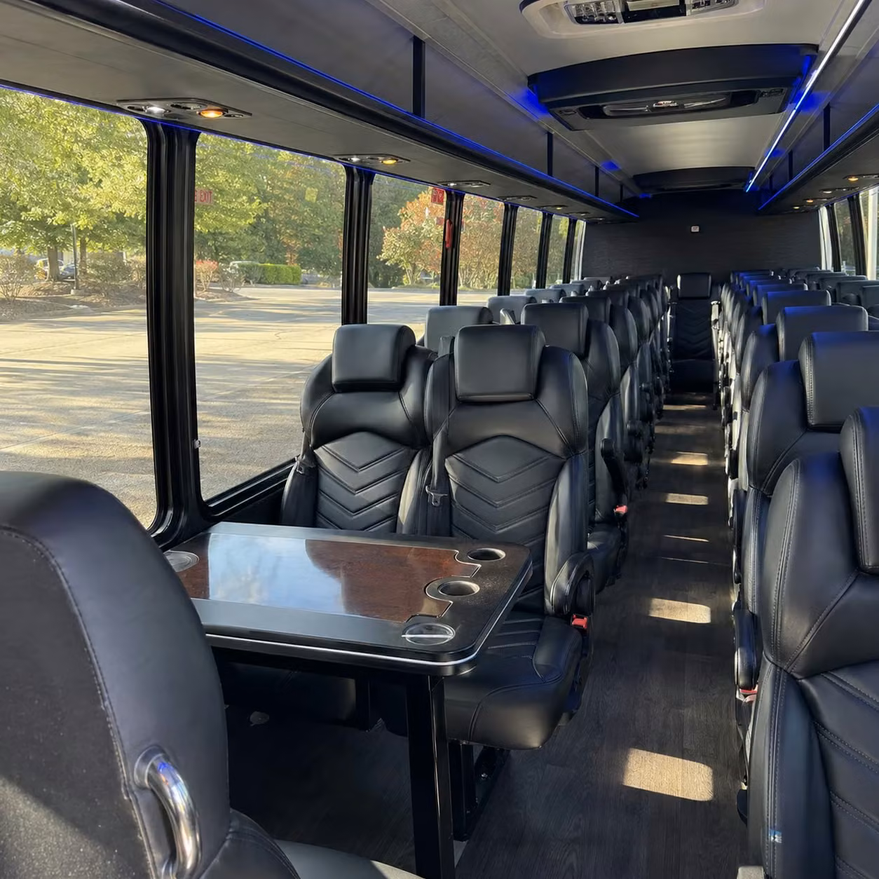 shakopee 25 passenger minibus rental