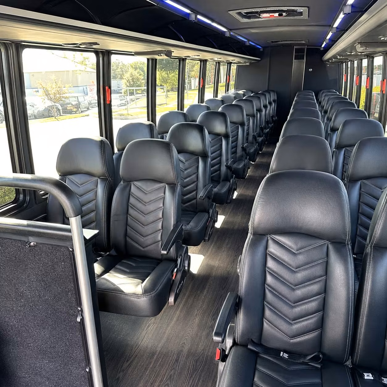 shakopee 28 passenger minibus rental
